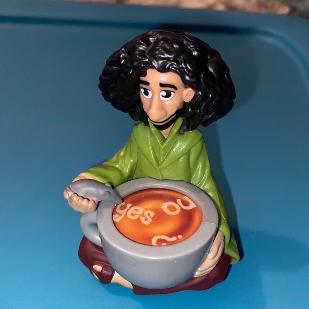 Bruno toy Disney McDonald’s toy center of cup spins clicker on back cauldron